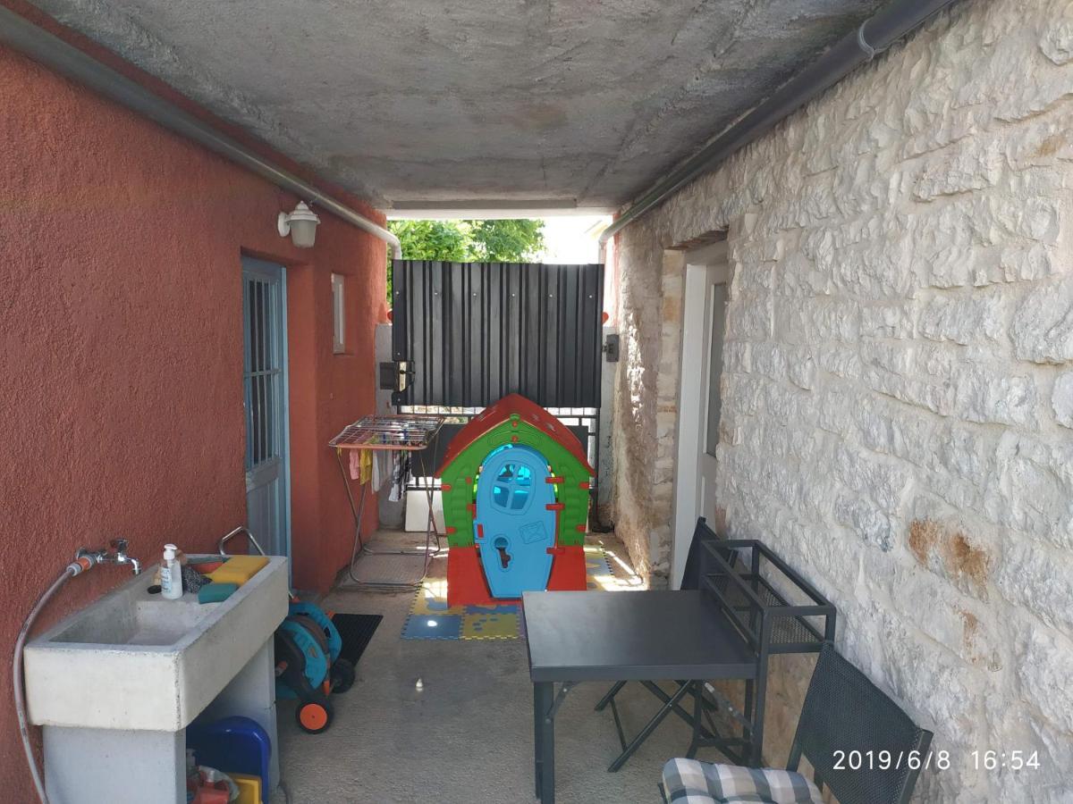 Holiday Home Peruski Peruški Exterior foto